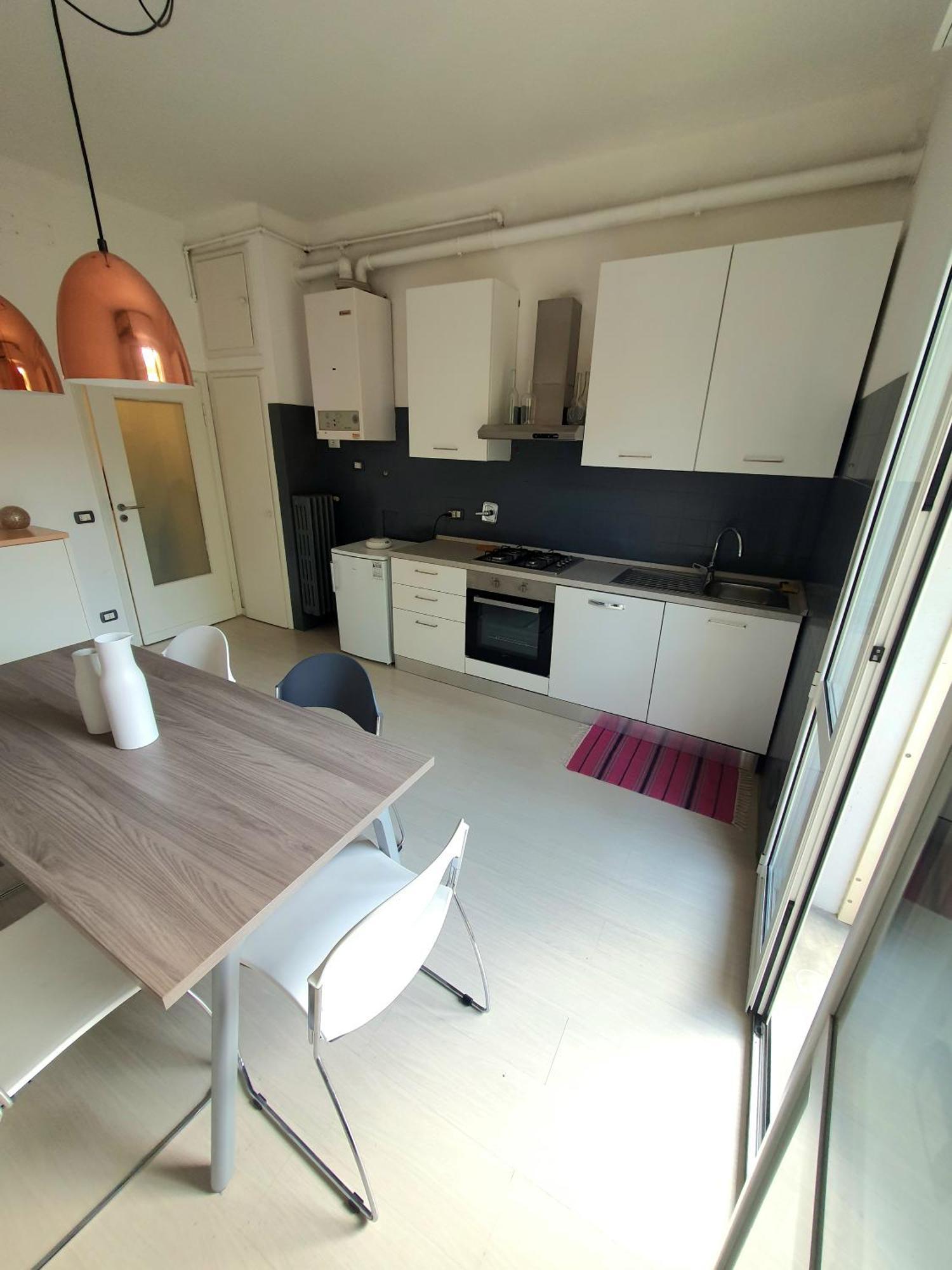 Appartement Spacious Three-room In Saragozza Bologna