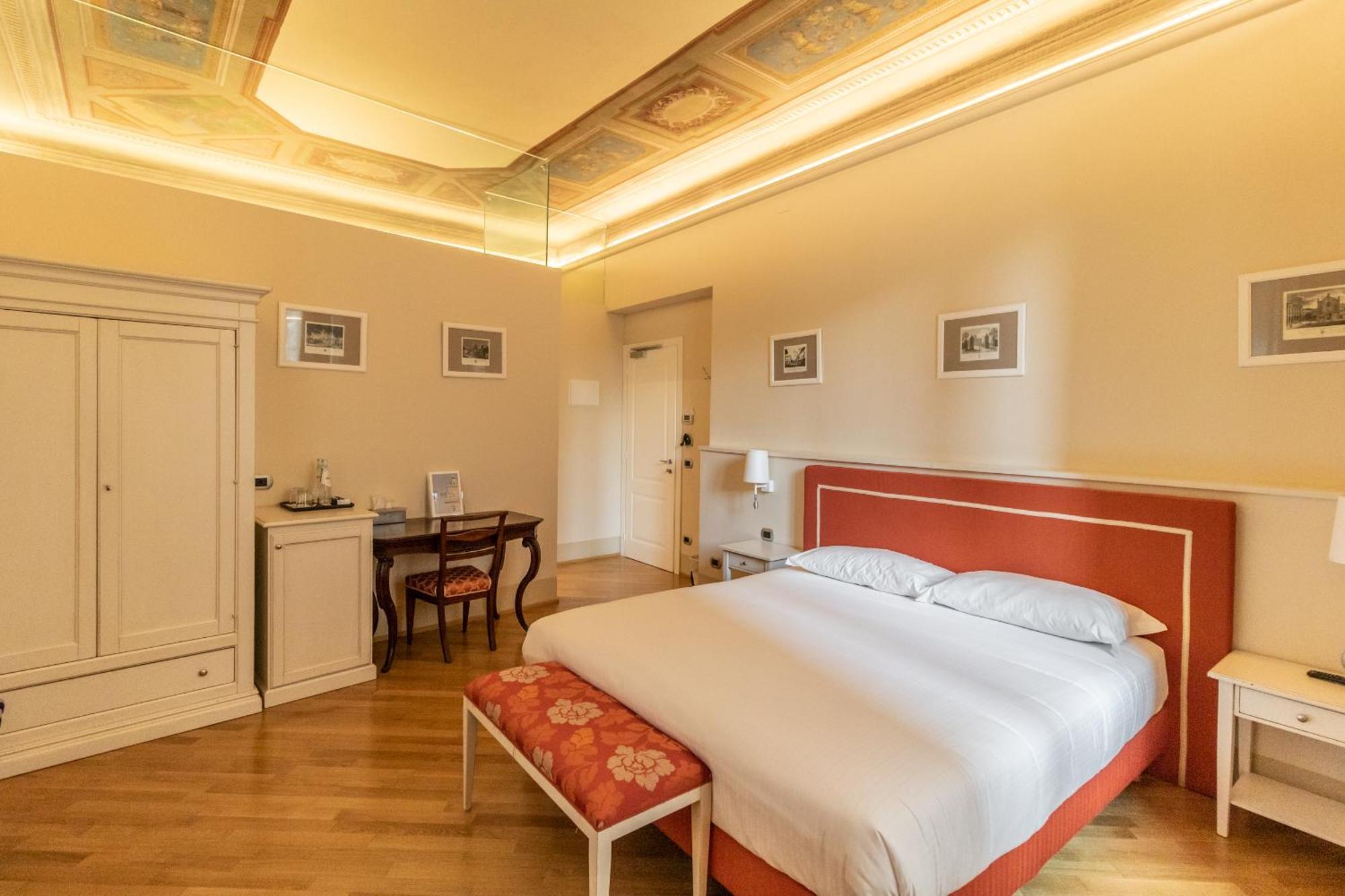 Gasthof Casa Isolani Luxury Piazza Maggiore 1 2*