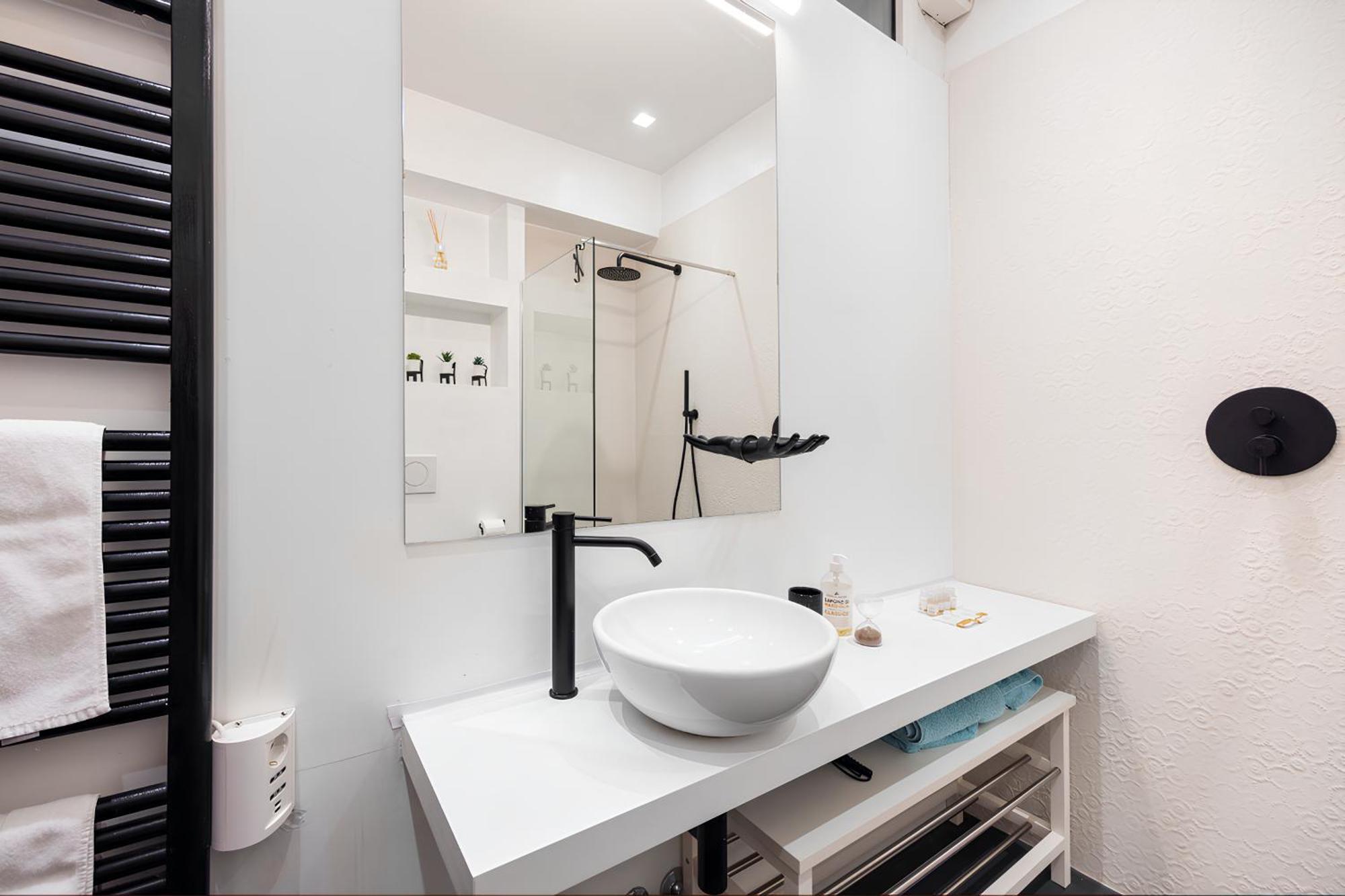 Bright Design House In The Heart Of Bologna