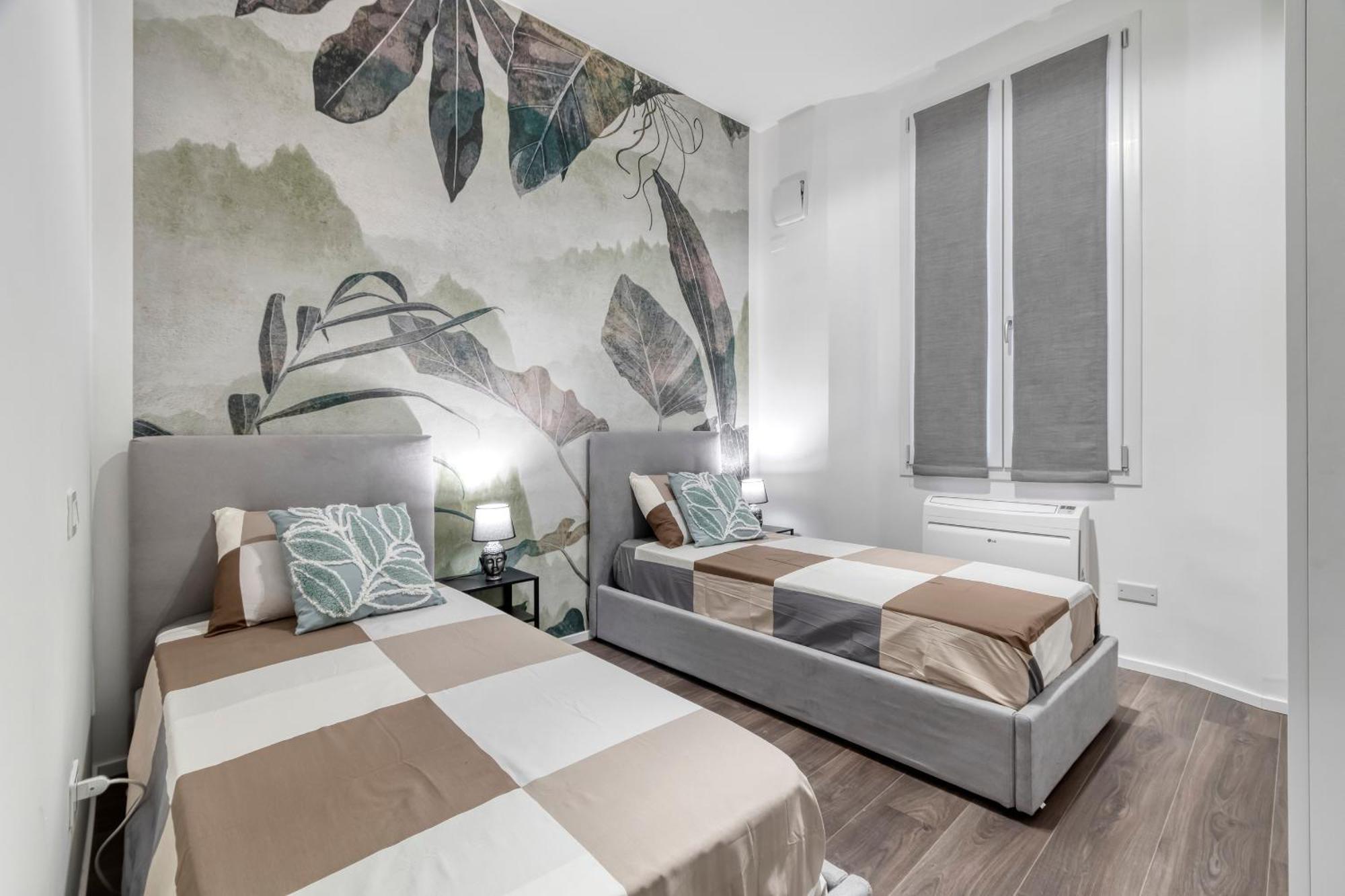 Carbonara Palace 3 - Luxury Comfort Under Medieval Towers Bolonia