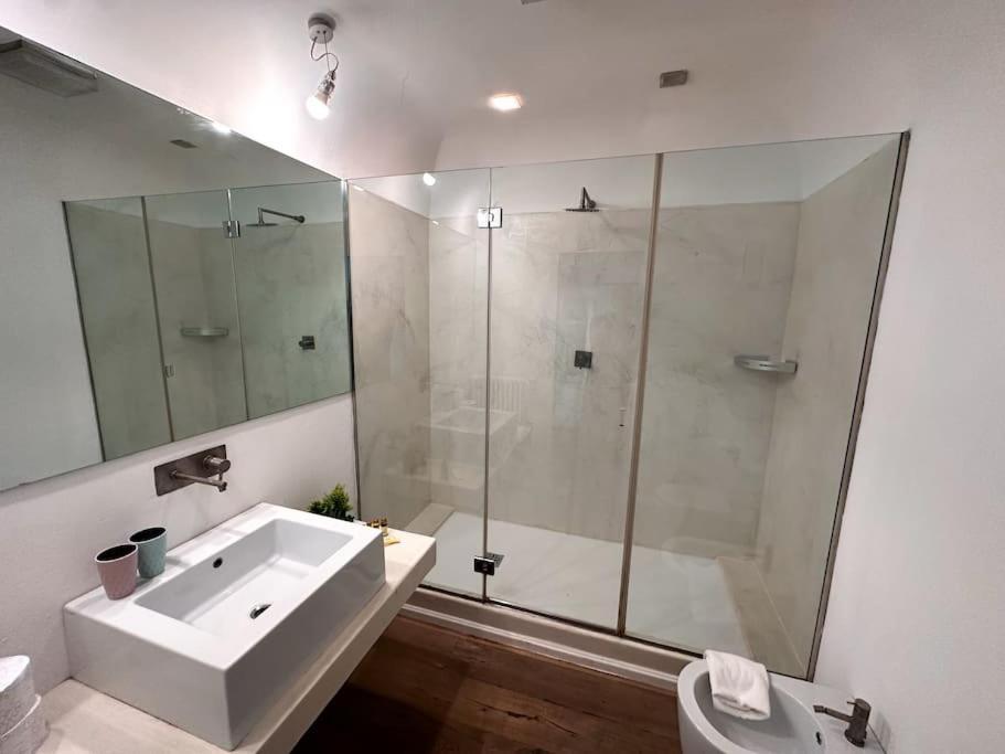 Aldrovandi Loft - Centro Storico Apartamento