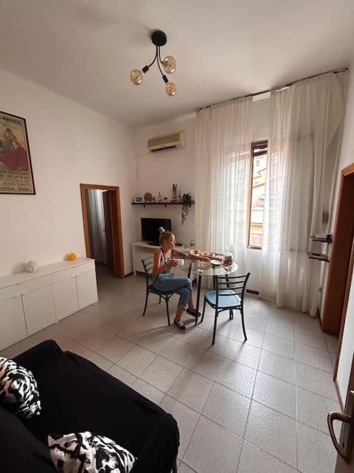 Accogliente Vicino Al Centro E Fiera Apartment *