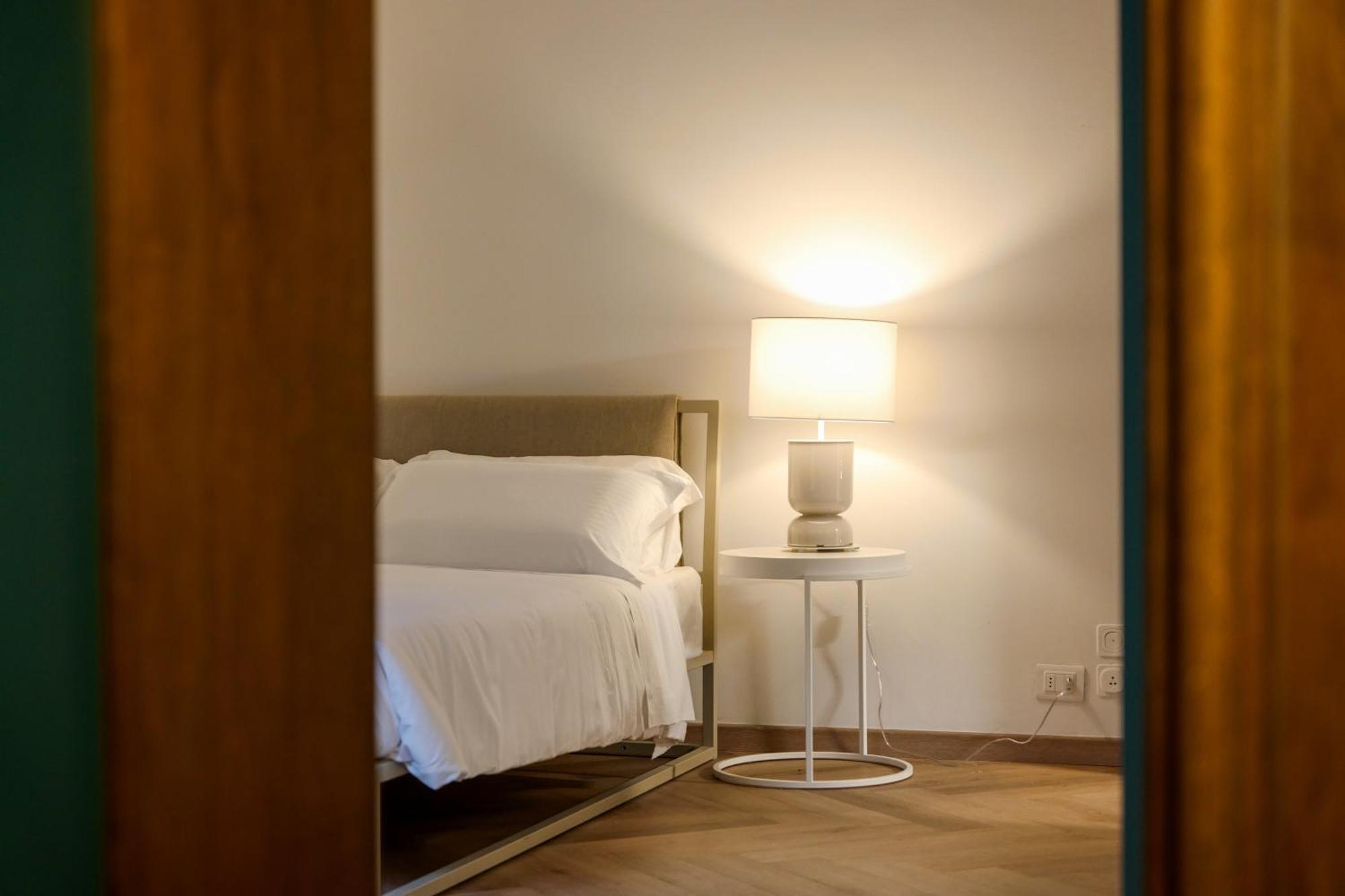 Hotel Frame