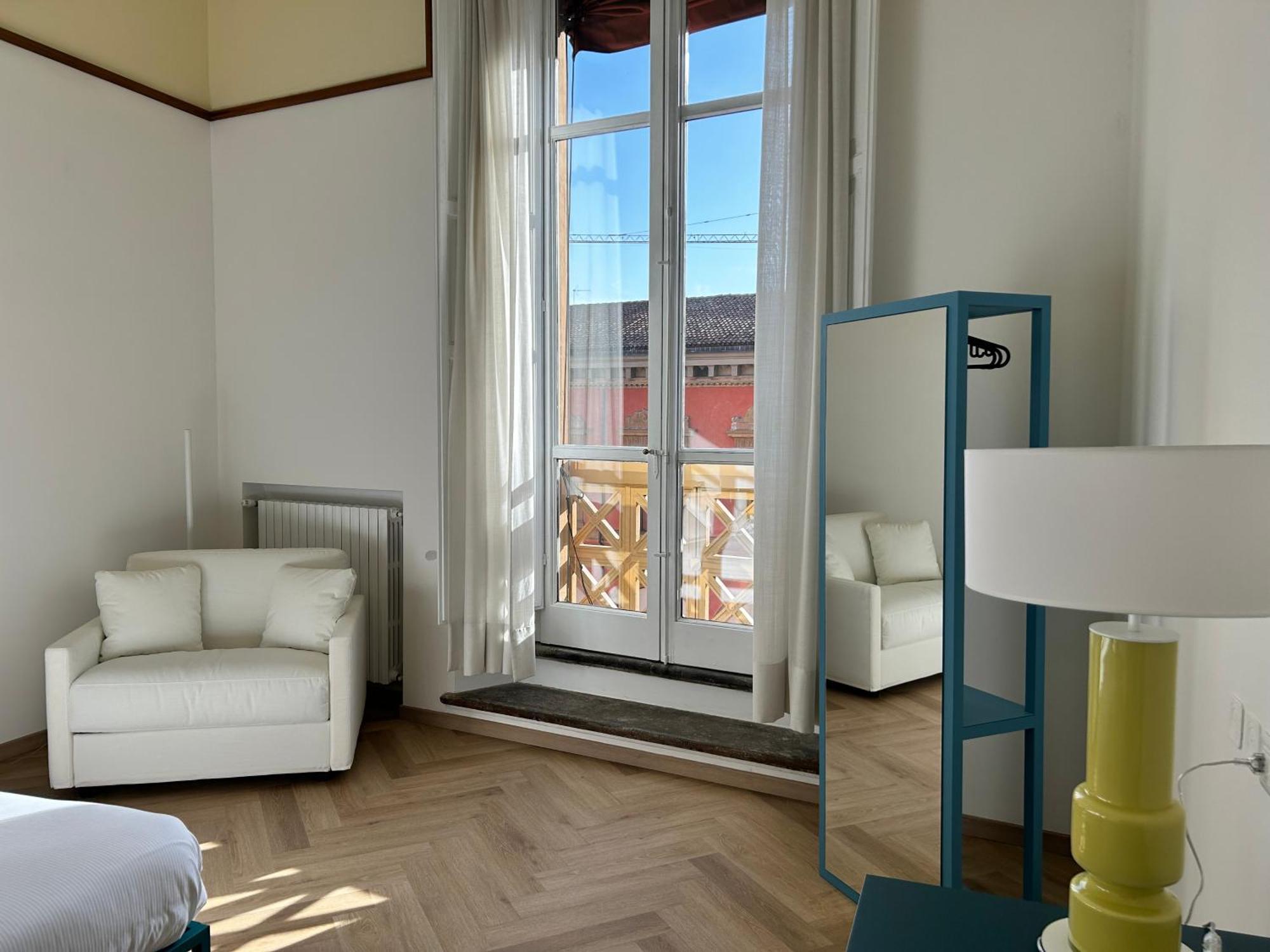 Hotel Frame