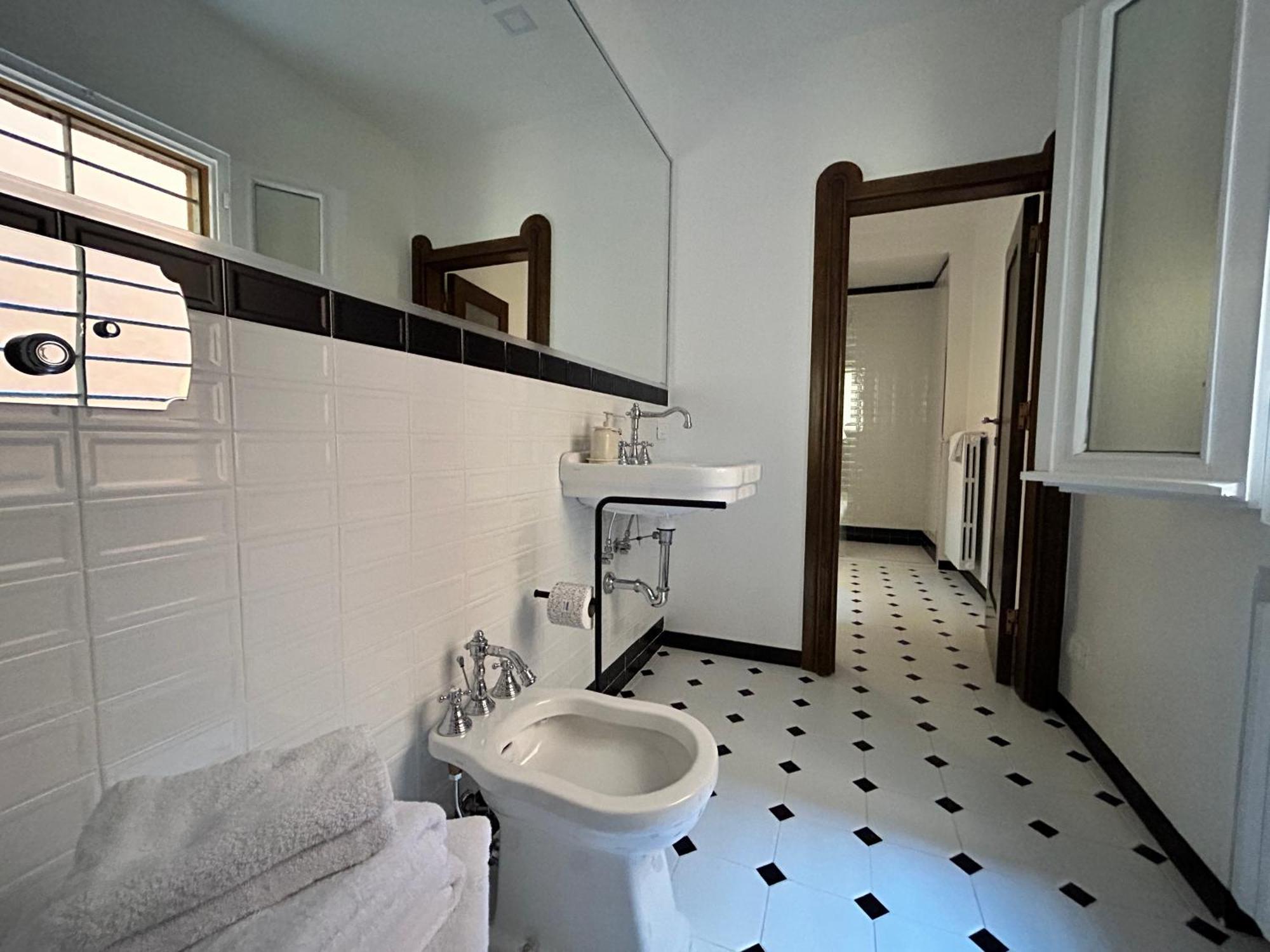 Frame Hotel