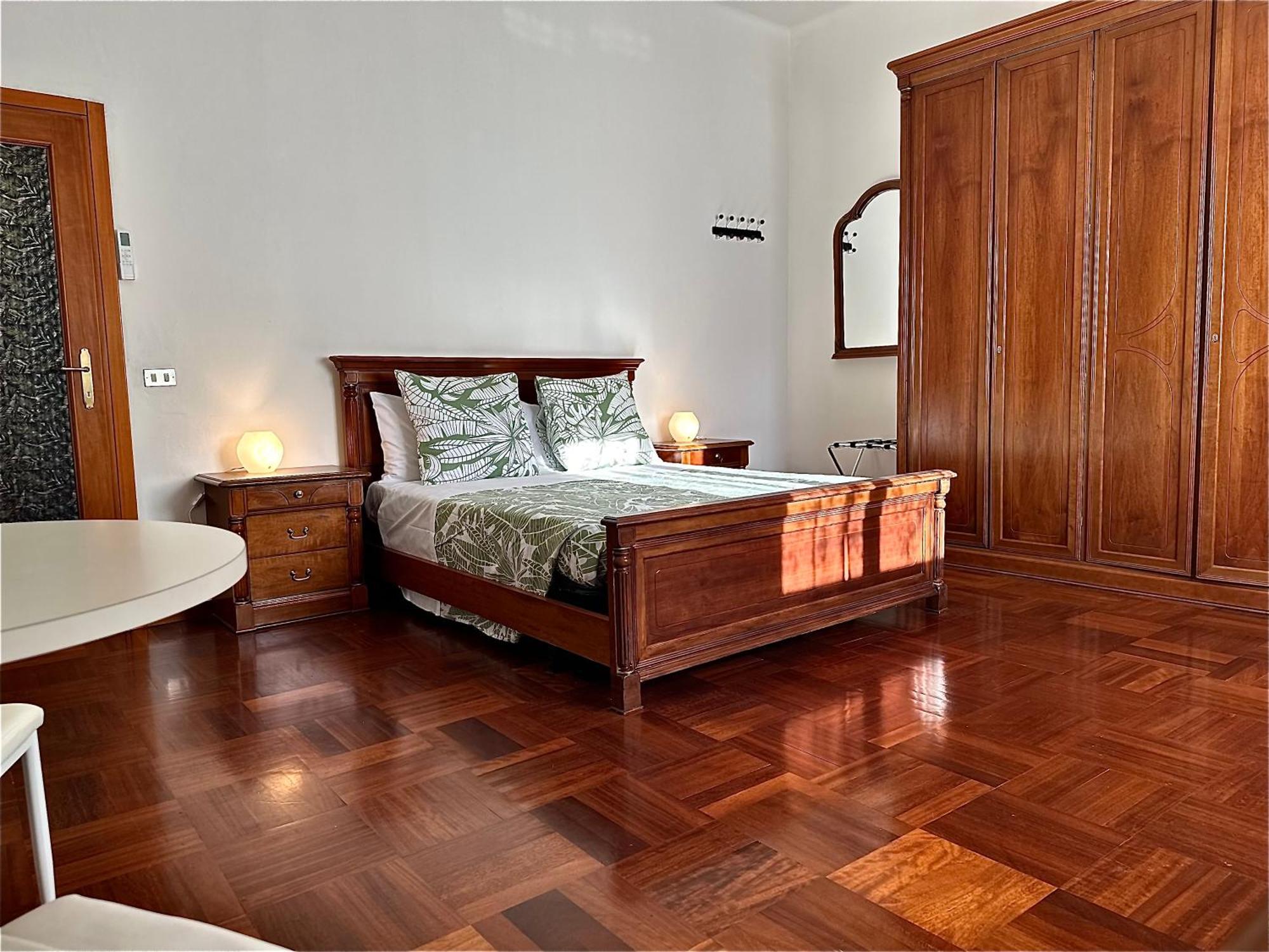 Guest house Elegant *