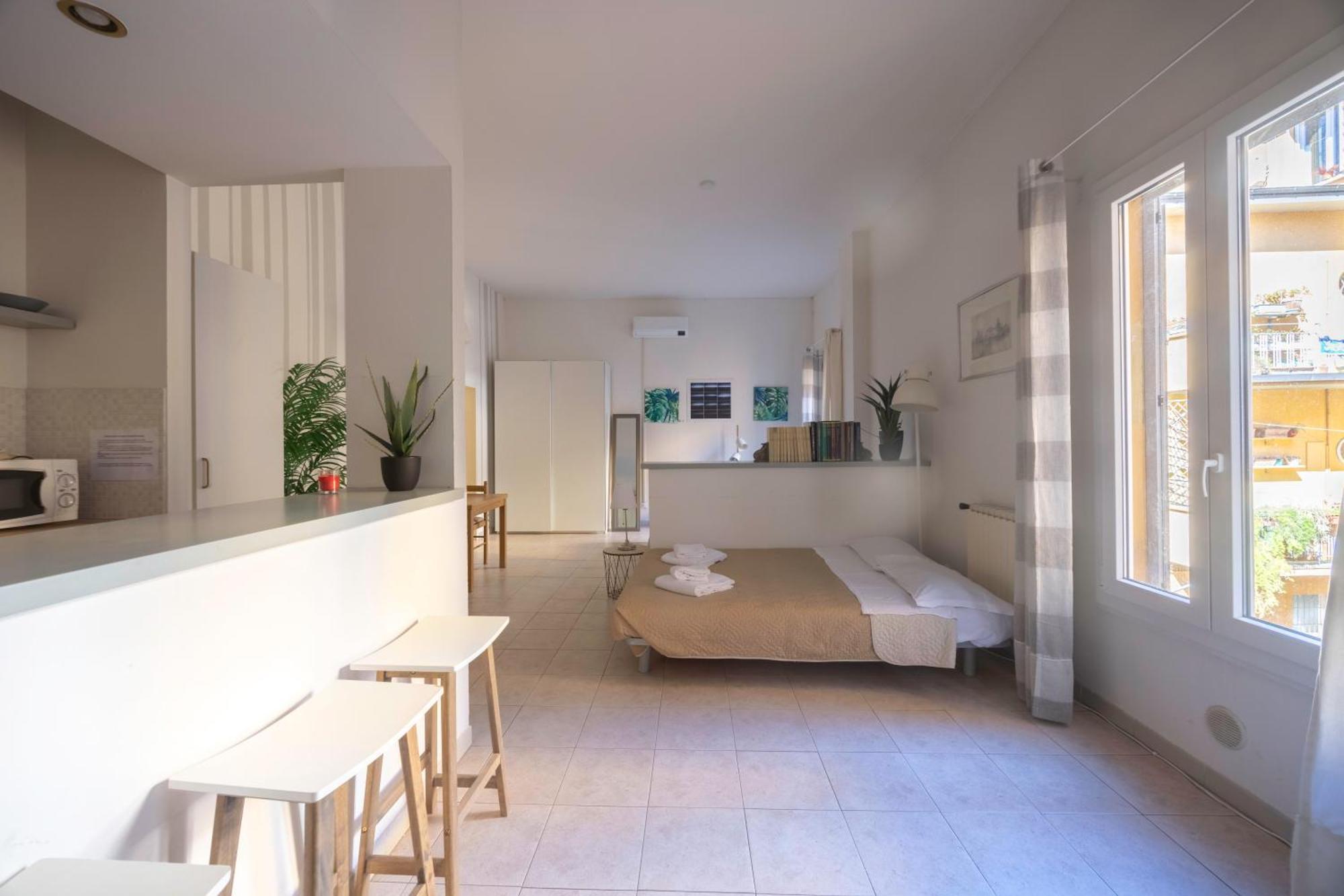 Santo Stefano, By Short Holidays
