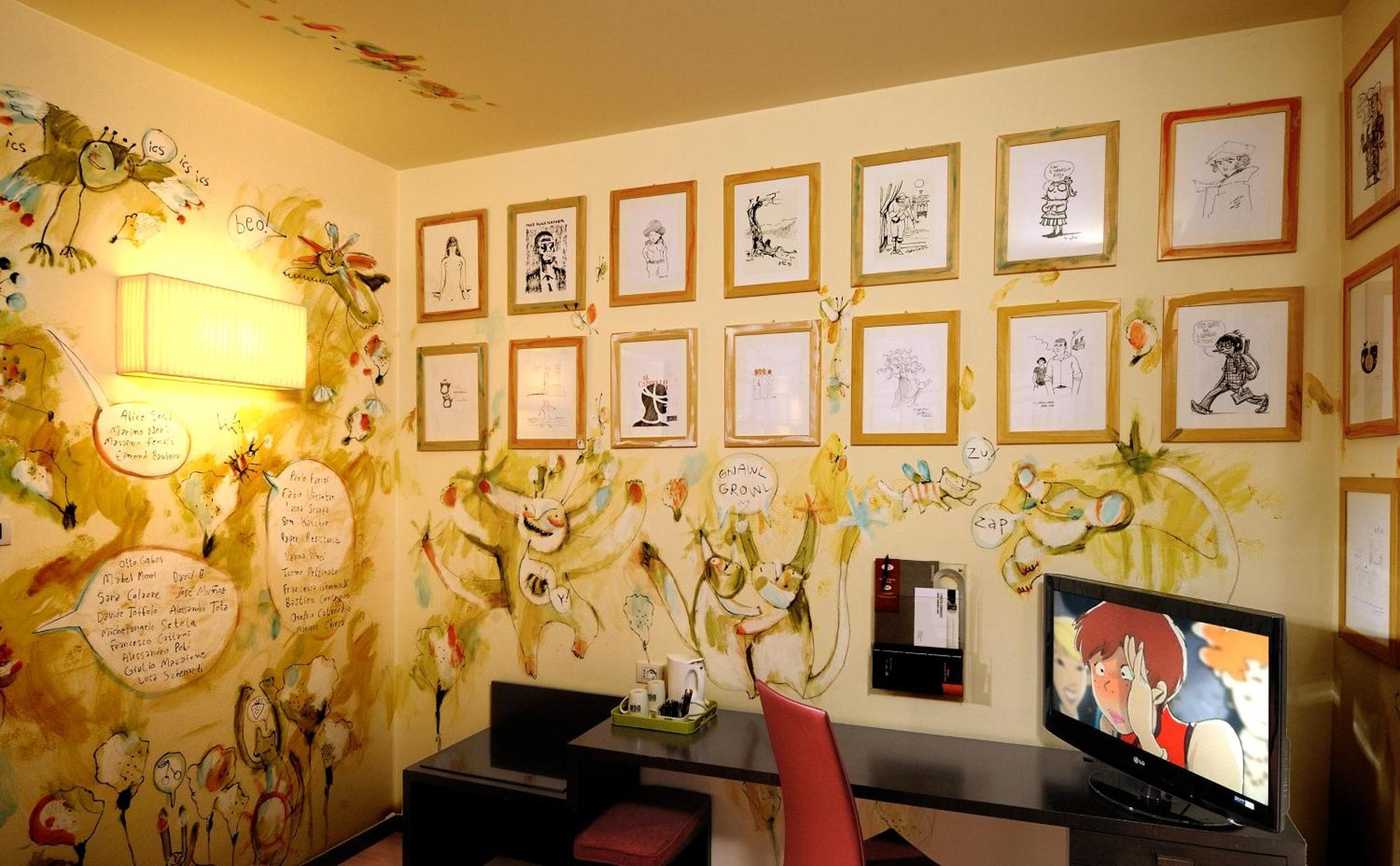 Hotel Phi