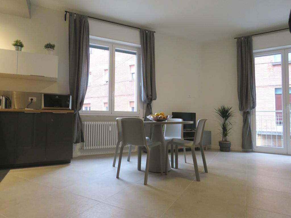 8 Colonne Bolonia