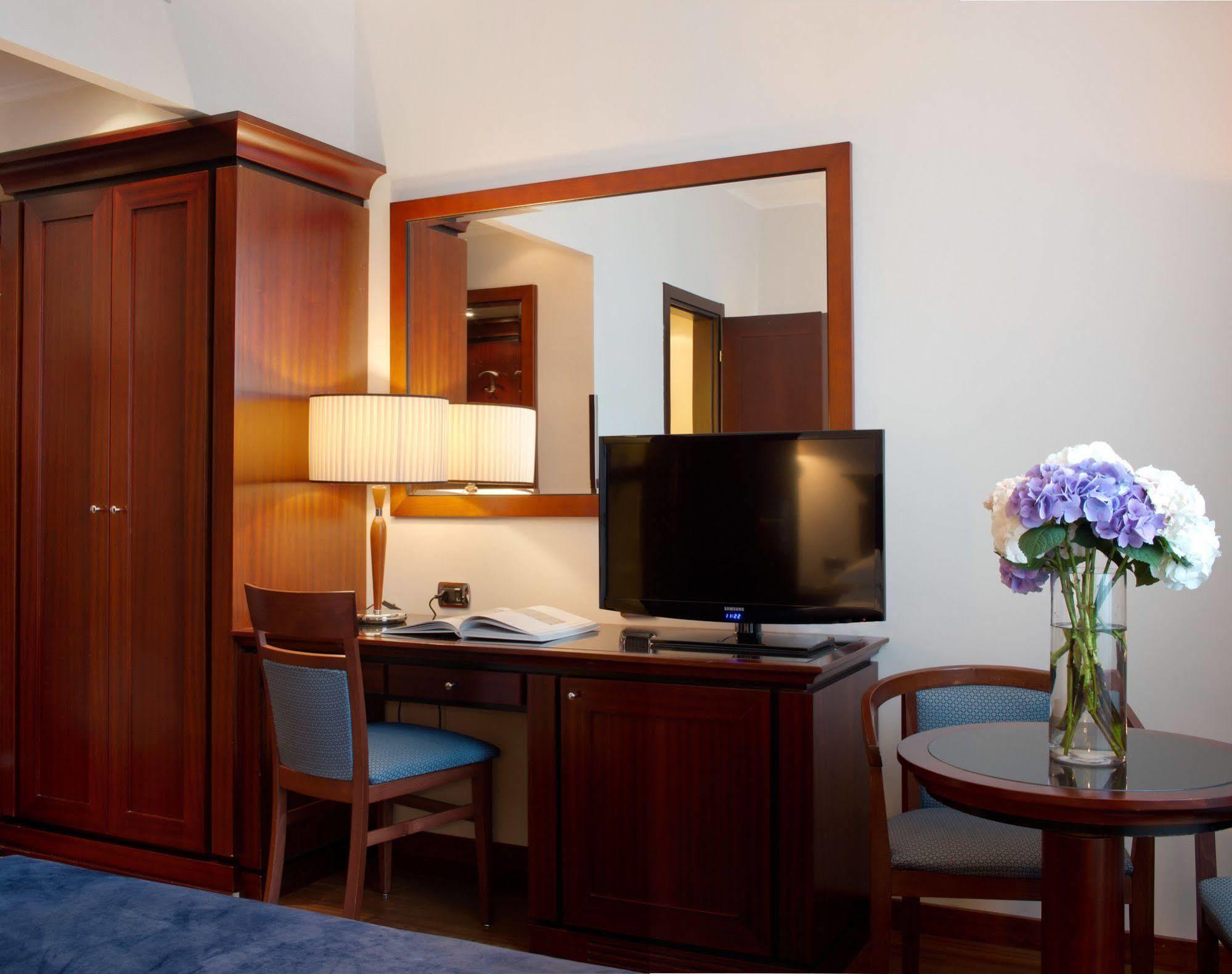 Starhotels Excelsior Hotel 4*