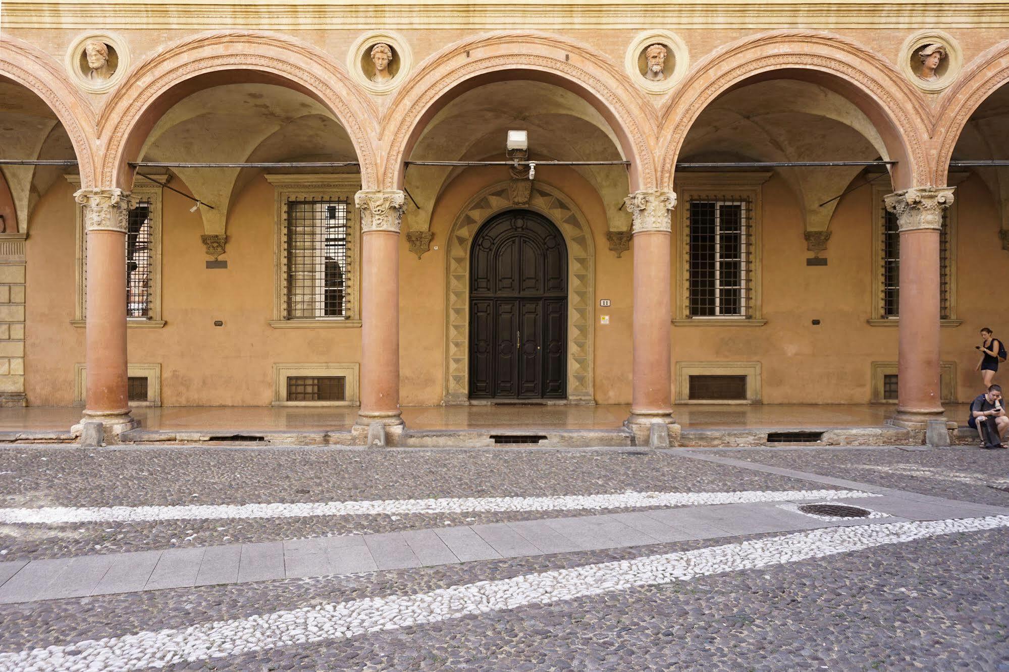 Casa Isolani Charms Santo Stefano Bed and breakfast