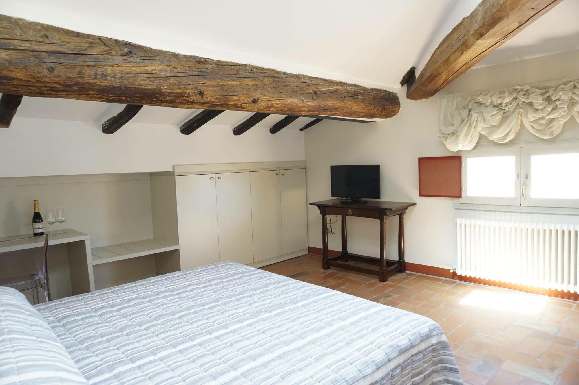 Bed and breakfast Casa Isolani Charms Santo Stefano 3*
