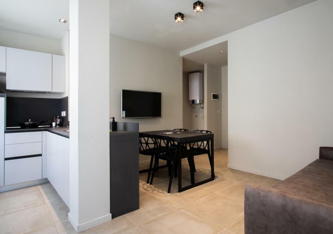 Astoria Living Apartment *