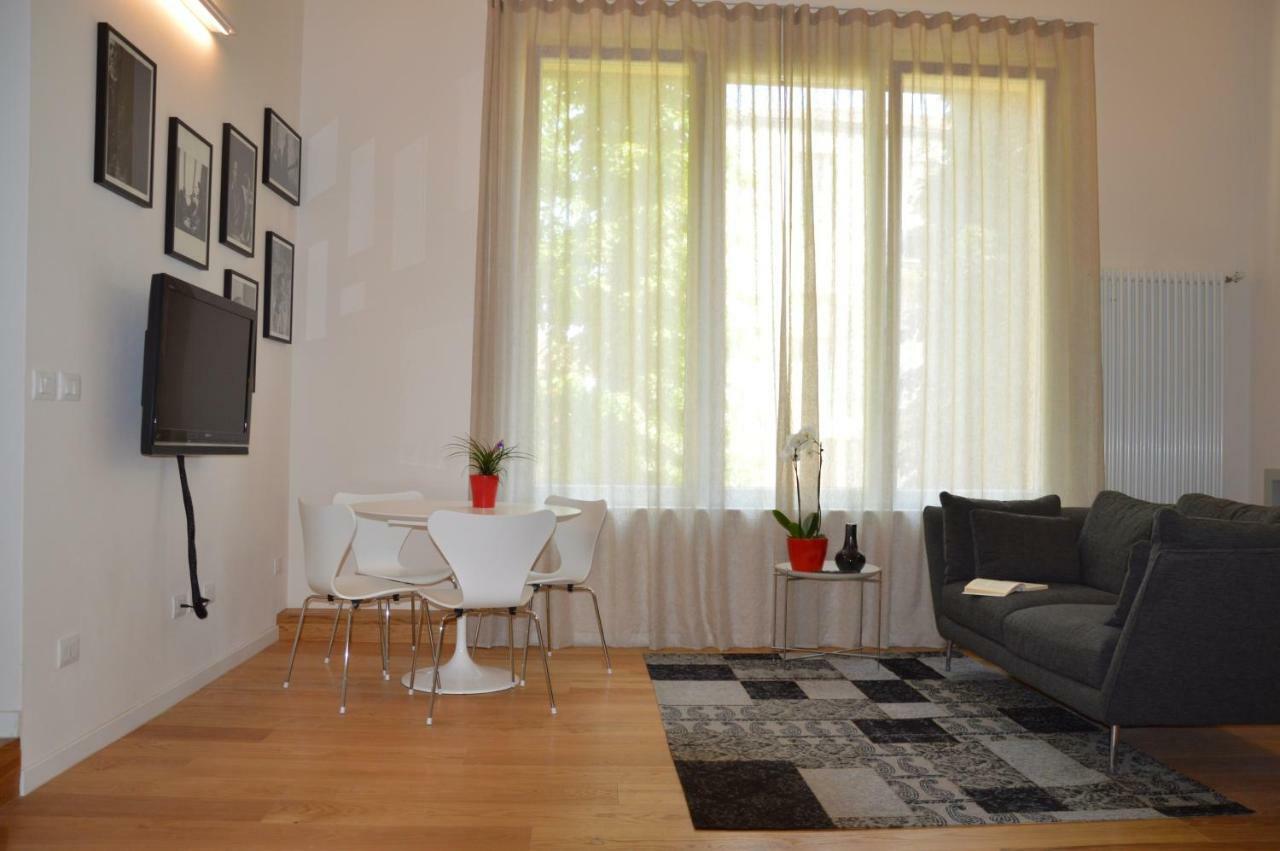 Apartment Bright And Silent Near Two Towers *