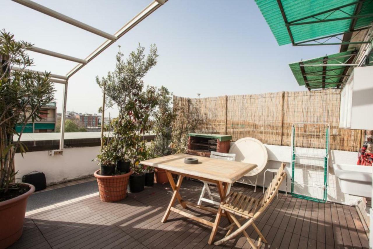 Azzarita, By Short Holidays Apartment *