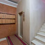Apt W/Terrace 10 Min Walk From Piazza S.Stefano