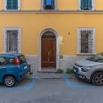 Central Apartment With Private Courtyard!