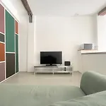 Casa Mondrian - Ambrogio Host
