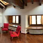Graziosa Baita In Citta