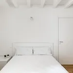 Casa Gini Apartments - Contemporary