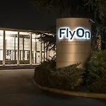 Flyon Hotel & Conference Center