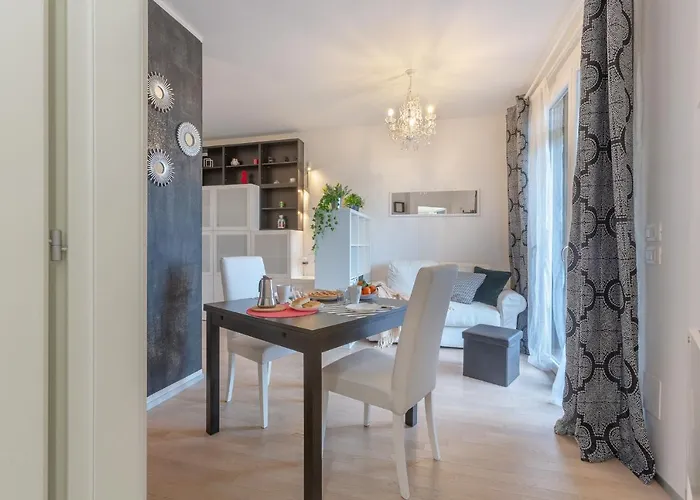 Lazzaretto A 5 Min Dall\'Aeroporto Apartment