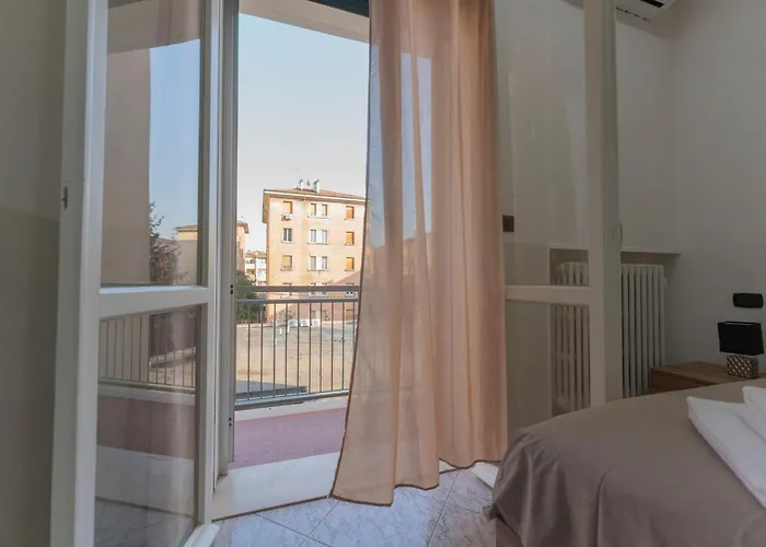 Fioravanti Apartments - San Luca Suite & Genesis House, A Pochi Passi Dalla Stazione, Vicino Al Cuore Di Bologna