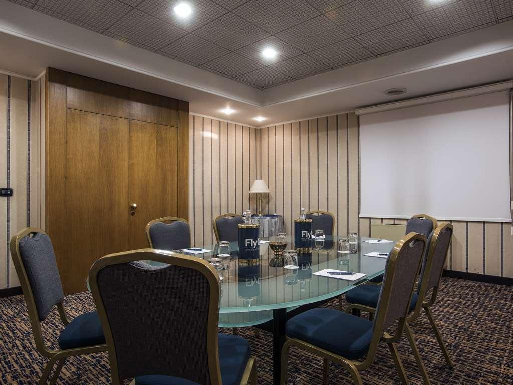 Flyon & Conference Center Hotel