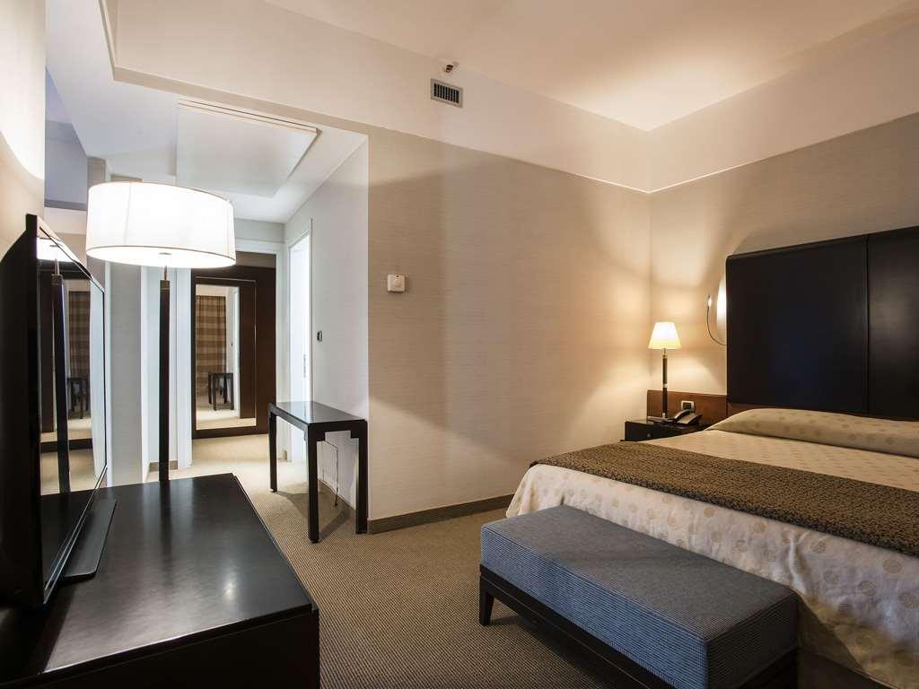 Flyon & Conference Center 4*