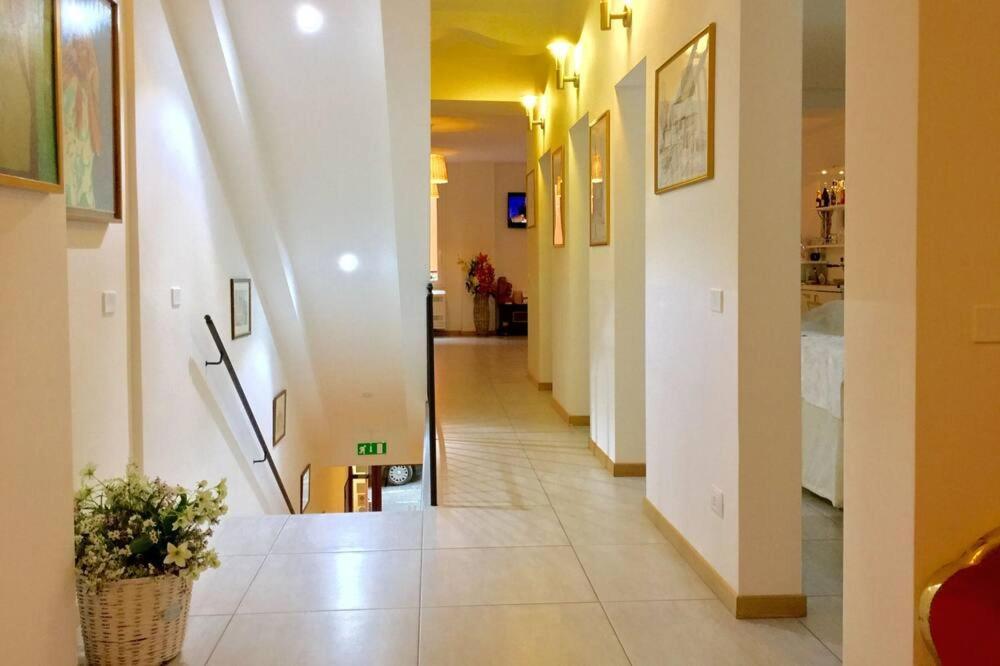 Buon Centro - - Self Check-in 3* Bologna