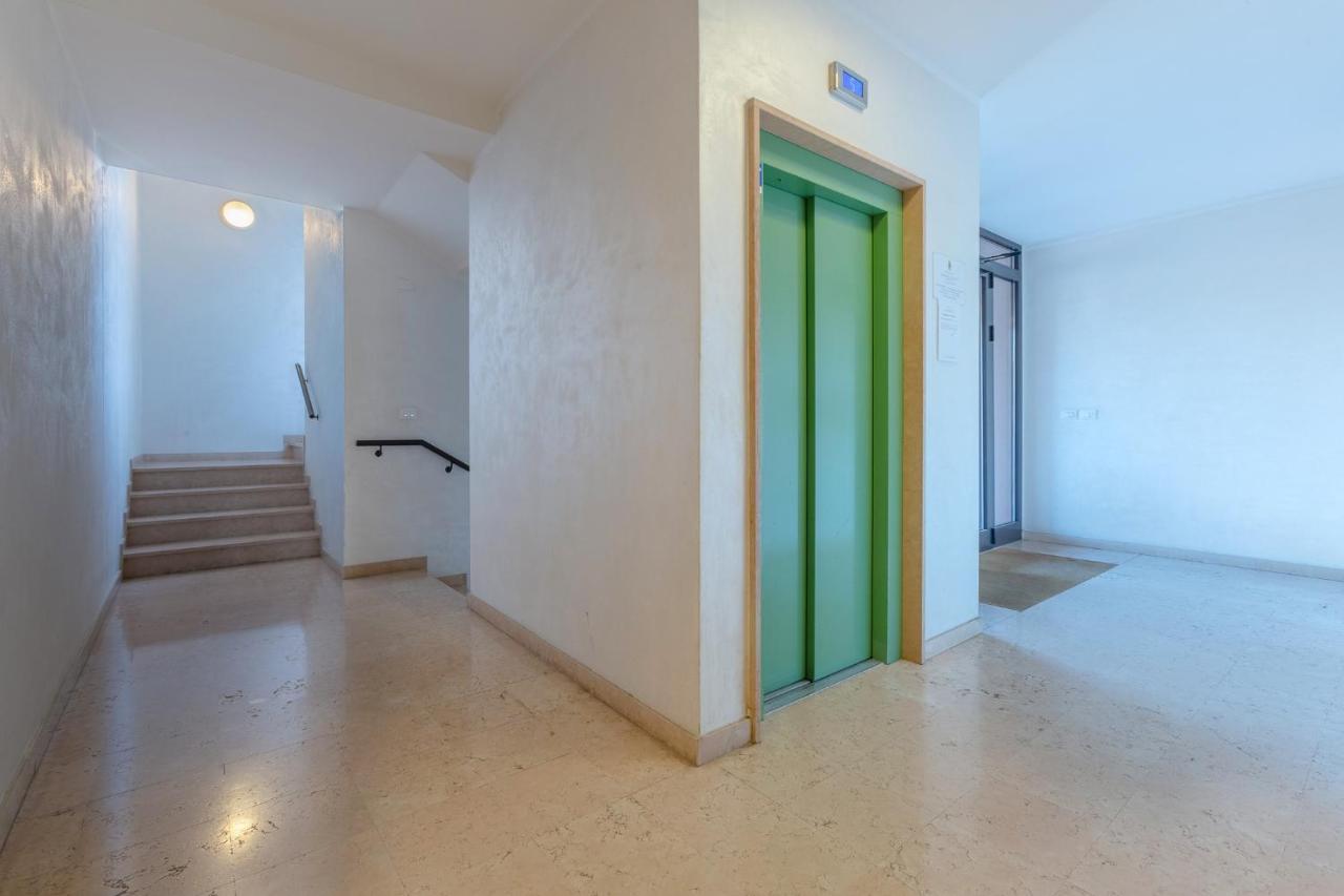 Lazzaretto A 5 Min Dall'aeroporto Appartement