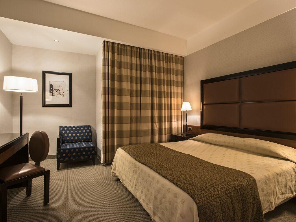 Flyon & Conference Center 4* Bologna