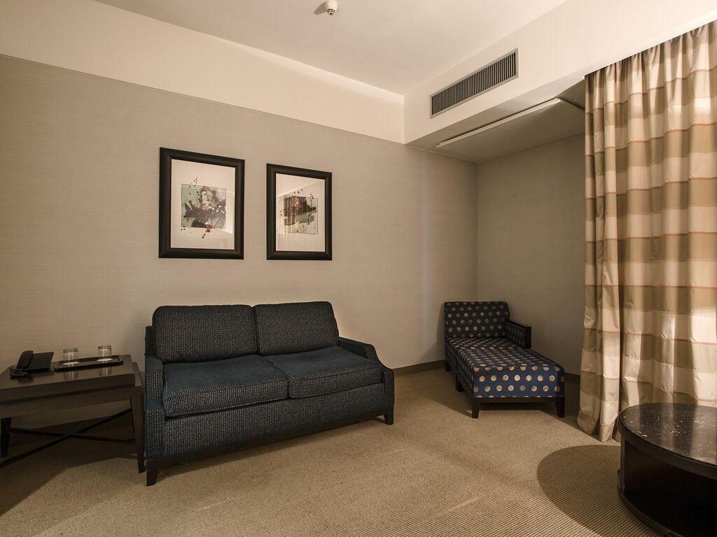 Hotel Flyon & Conference Center