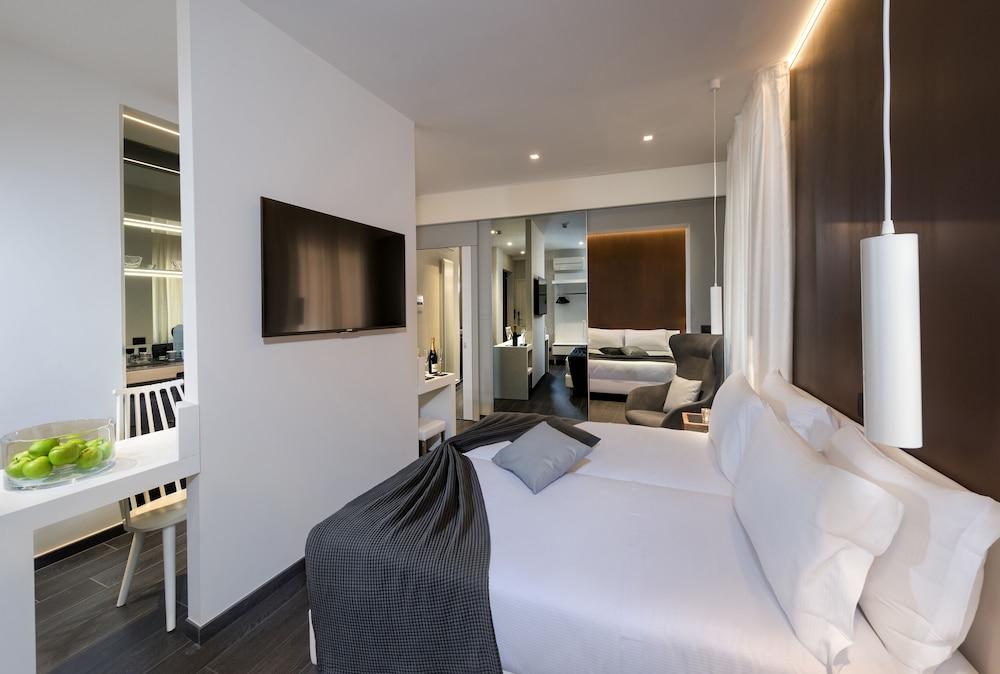 Hotel Metropolitan 4*
