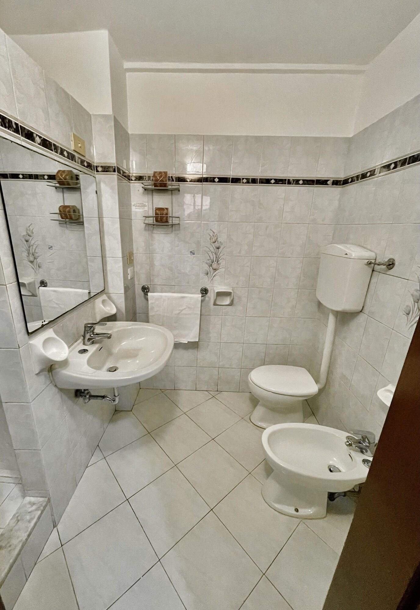 San Vitale Hotel *