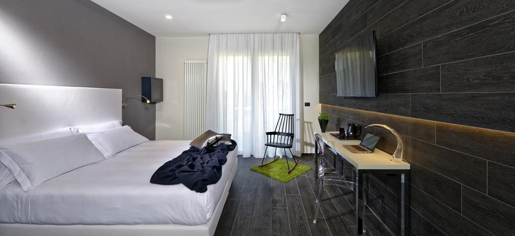 Hotel Metropolitan 4*