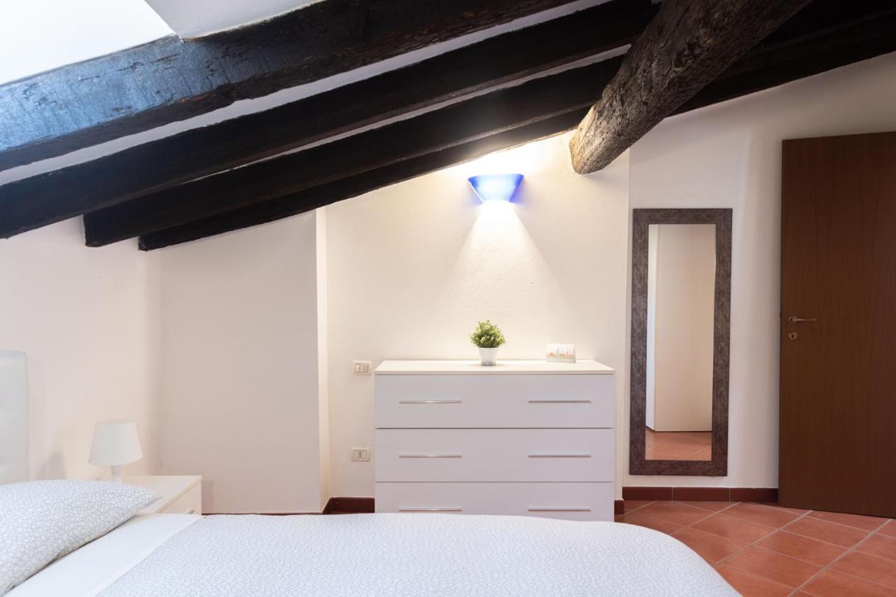 Beautiful Penthouse In Center With Balcony Bolonia