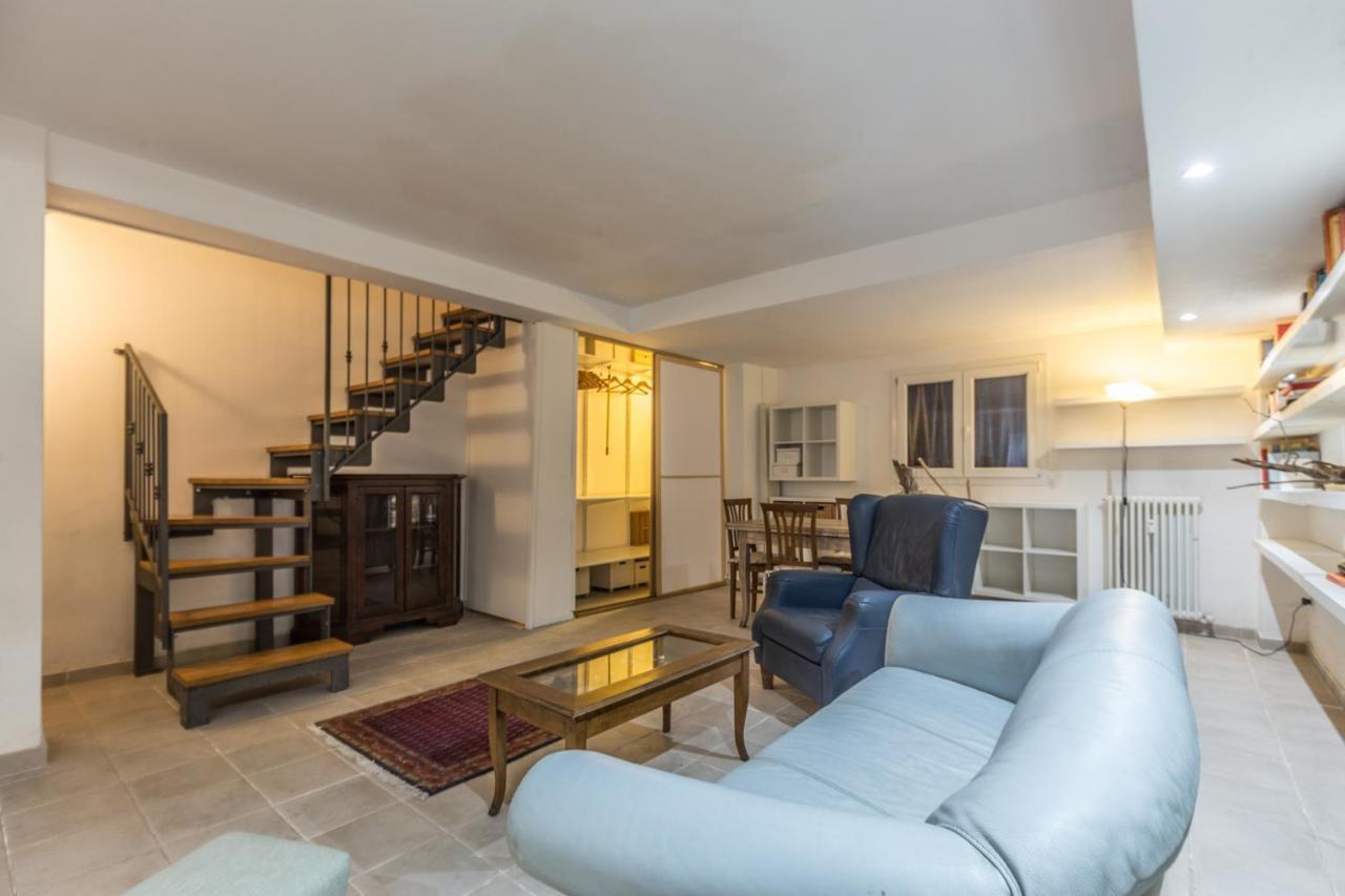 All'ombra Della Luna, By Short Holidays Apartamento Bolonia