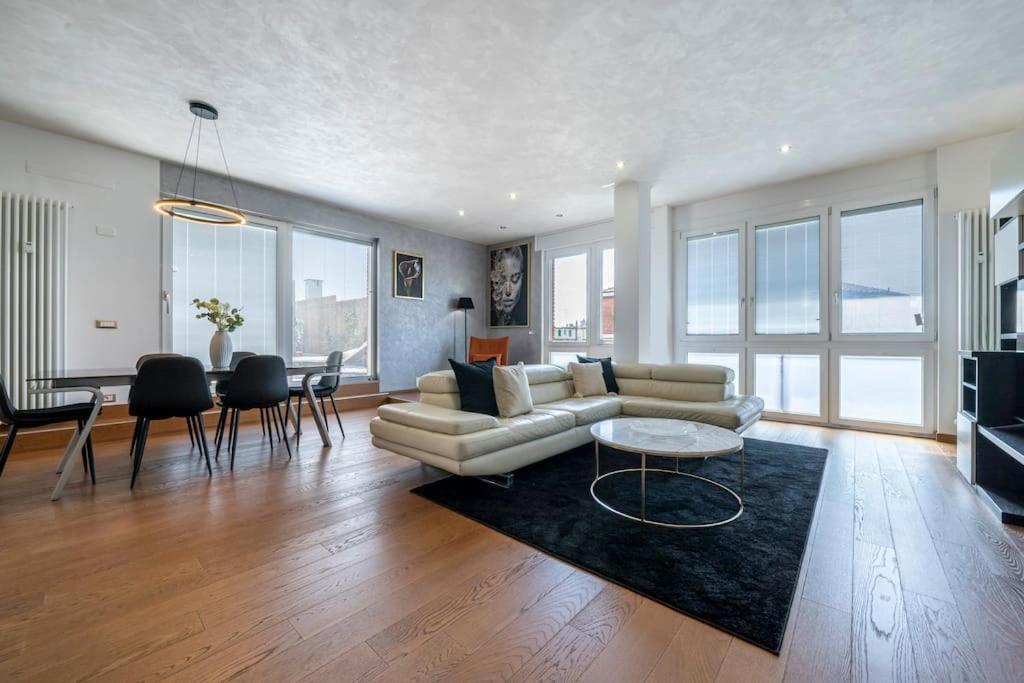 Appartement Via Indipendenza - Attico Di Lusso Con Piscina