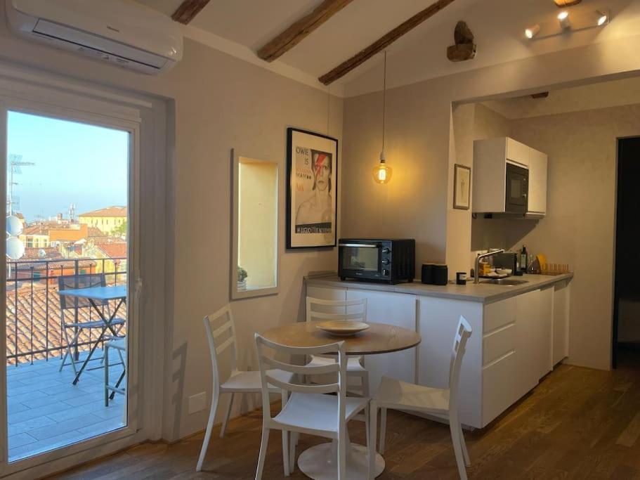 Romantic Attic With Panoramic View * Bologna