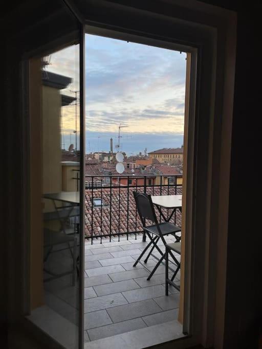 Romantic Attic With Panoramic View Bologna