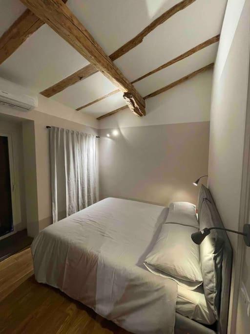 Romantic Attic With Panoramic View Bologna