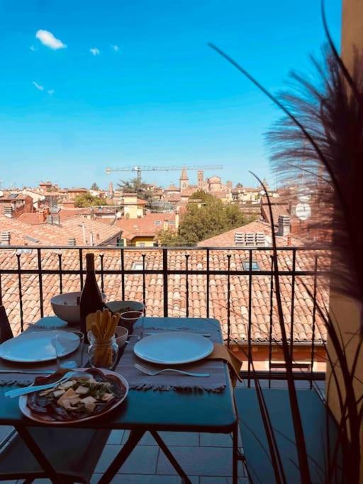 Romantic Attic With Panoramic View Appartamento Bologna