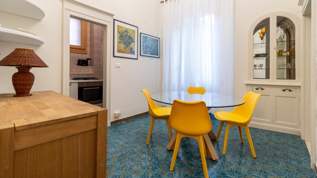 Castiglione 49 Apartment