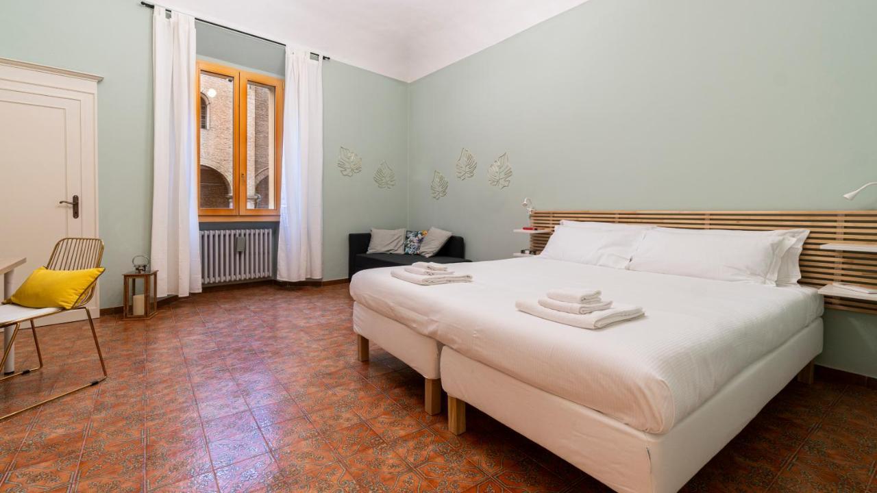 Castiglione 49 Apartment *