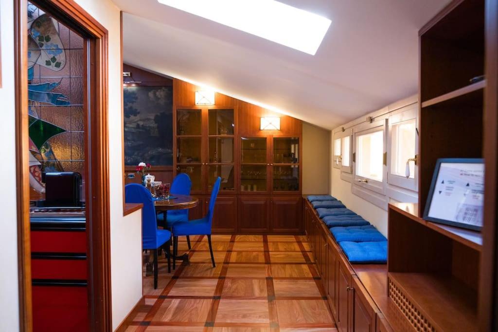 Carbonesi Luxury - Centro Storico Appartement Bologne