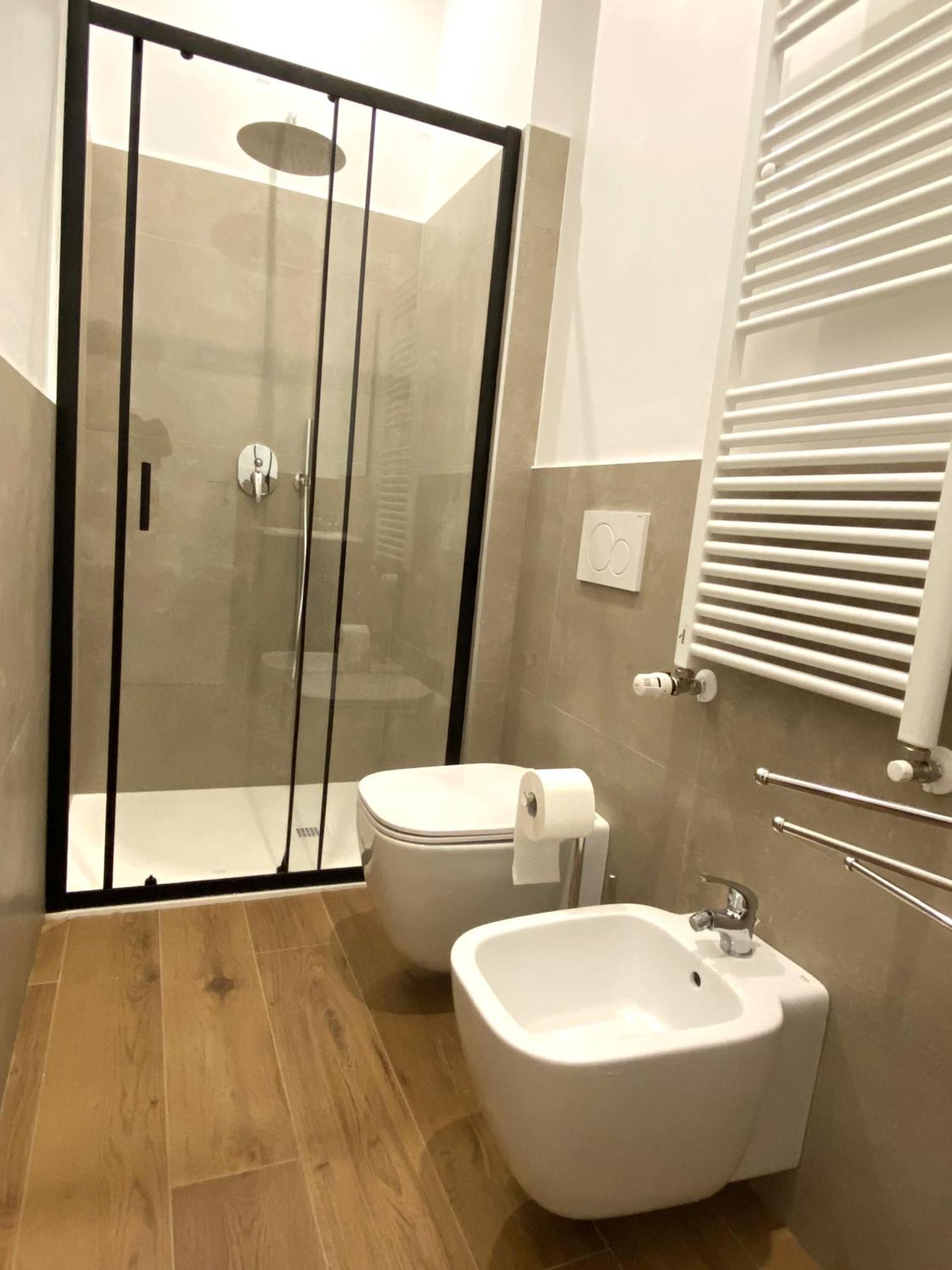 Urban Nest Red Carpet Guest house