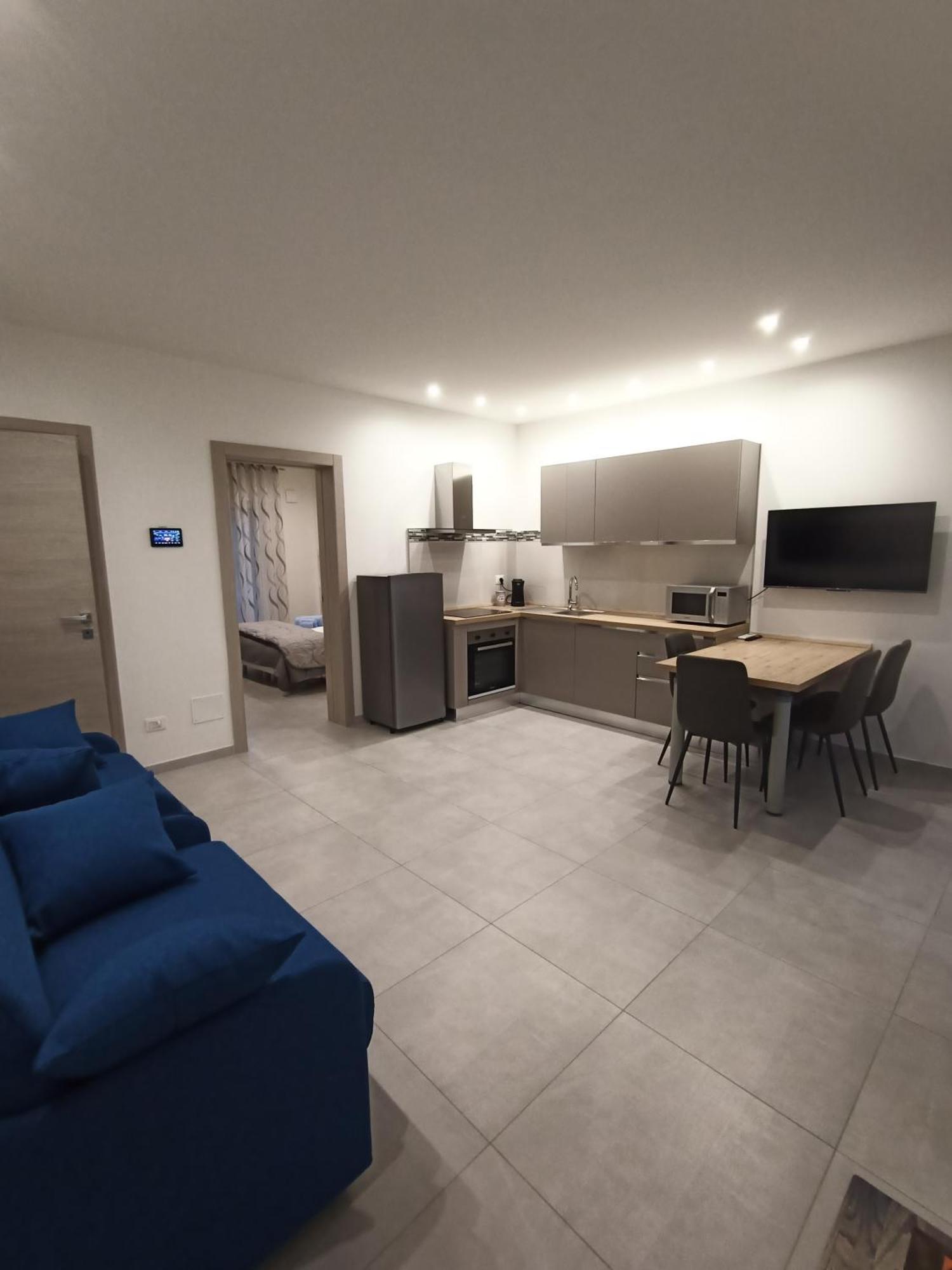 Laura House 2 Appartement *