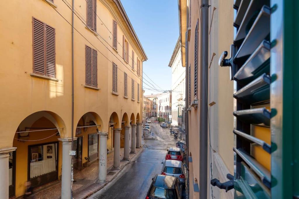 Fine Arts - Tv 40' Hd Netflix Prime Dazn Appartement