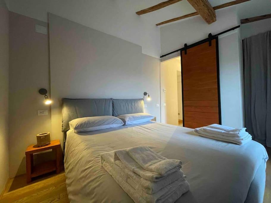 Romantic Attic With Panoramic View Bologna